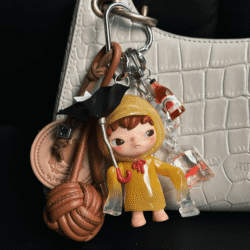 Diy keychain“ Sailing Voyage in the Rain”